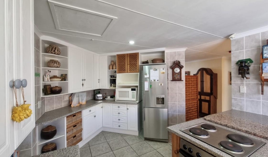 3 Bedroom Property for Sale in Stilbaai Wes Western Cape